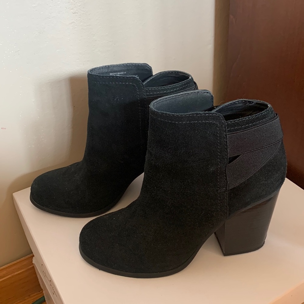 Keneth Cole Ankle Booties
